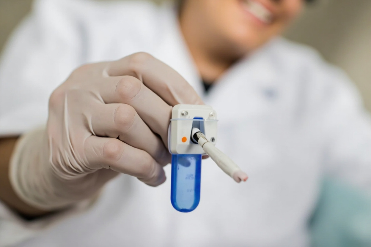 CardioChek PA lipid analyzer device
